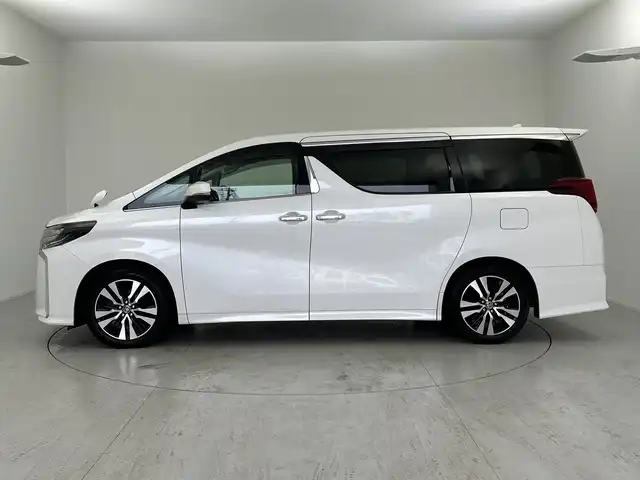 トヨタ アルファード S Cパッケージ 愛知県 2021(令3)年 4.9万km ホワイトパールクリスタルシャイン 純正ディスプレイオーディオ　コネクティッドナビ対応/純正フリップダウンモニター/純正DVDデッキ/ETC/バックカメラ/電動ムーンルーフ/デジタルインナーミラー/運転席メモリー付きパワーシート/シートベンチレーション/ステアリングヒーター/トヨタセーフティセンス/・プリクラッシュセーフティ/・レーンアシスト/・プリクラッシュセーフティ/・ブラインドスポットモニター/・レーダークルーズコントロール/・ロードサインアシスト/横滑り防止/両側パワースライドドア/パワーバックドア