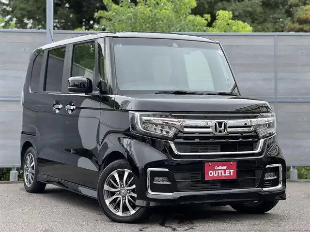 ホンダ Ｎ ＢＯＸ カスタム L 三重県 2023(令5)年 4.3万km クリスタルブラックパール ホンダセンシング/・衝突軽減ブレーキ/・誤発進抑制機能/・後方誤発進抑制機能/・歩行者事故軽減ステアリング/・先行者発進お知らせ機能/・アダプティブクルーズコントロール/・車線遺児支援システム/・オートハイビーム/・標識認識機能/・路外逸脱抑制機能/純正8インチナビゲーションシステム【VXU-227NBi】/・地デジTV/CD/DVD/USB/SD/・Bluetooth/Apple Carplay/バックカメラ/ステアリングスイッチ/両側パワースライドドア/コムテック前後ドライブレコーダー【ZDR016】/ガンメタアクセント入ブラックトリコットシート/前席シートヒーター/チップアップ機能/シートバックテーブル/純正14インチグレー塗装アルミホイール/LEDヘッドランプ/LEDフロントフォグランプ/オートライト/スマートキーシステム/プッシュスタート/スペアキー/取説/保証書
