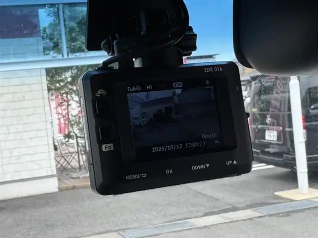 ホンダ Ｎ ＢＯＸ カスタム L 三重県 2023(令5)年 4.3万km クリスタルブラックパール ホンダセンシング/・衝突軽減ブレーキ/・誤発進抑制機能/・後方誤発進抑制機能/・歩行者事故軽減ステアリング/・先行者発進お知らせ機能/・アダプティブクルーズコントロール/・車線遺児支援システム/・オートハイビーム/・標識認識機能/・路外逸脱抑制機能/純正8インチナビゲーションシステム【VXU-227NBi】/・地デジTV/CD/DVD/USB/SD/・Bluetooth/Apple Carplay/バックカメラ/ステアリングスイッチ/両側パワースライドドア/コムテック前後ドライブレコーダー【ZDR016】/ガンメタアクセント入ブラックトリコットシート/前席シートヒーター/チップアップ機能/シートバックテーブル/純正14インチグレー塗装アルミホイール/LEDヘッドランプ/LEDフロントフォグランプ/オートライト/スマートキーシステム/プッシュスタート/スペアキー/取説/保証書