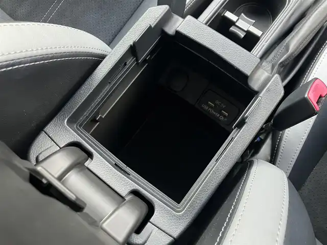 スバル フォレスター 2．0i－L アイサイト プラウドED 道央・札幌 2015(平27)年 5.8万km クリスタルホワイトP /社外ナビ//フルセグTV//ドライブレコーダー//バックカメラ//シートヒーター//ETC//車線逸脱警報装置//クルーズコントロール//ハーフレザーシート//パワーシート//オートライト//純正アルミホイール