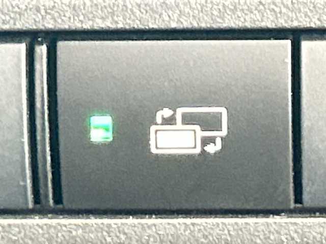 日産 セレナ e－パワー ハイウェイスター V 三重県 2025(令7)年 1.3万km ダイヤモンドブラック /禁煙車//純正12.3型ナビ//アラウンドビューモニター//WAC//革巻きステアリング//ステアリングスイッチ//ワイヤレス充電//プロパイロット//レーダークルーズコントロール//エマージェンシーブレーキ//レーンキープアシスト//ブラインドスポットモニター//オートハイビーム//前後コーナーセンサー//ハンズフリー機能付き両側パワースライドドア//純正ビルトインETC2.0//純正前後ドライブレコーダー//LED//フォグ