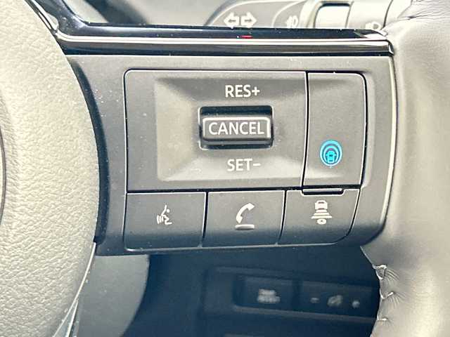 日産 セレナ e－パワー ハイウェイスター V 三重県 2025(令7)年 1.3万km ダイヤモンドブラック /禁煙車//純正12.3型ナビ//アラウンドビューモニター//WAC//革巻きステアリング//ステアリングスイッチ//ワイヤレス充電//プロパイロット//レーダークルーズコントロール//エマージェンシーブレーキ//レーンキープアシスト//ブラインドスポットモニター//オートハイビーム//前後コーナーセンサー//ハンズフリー機能付き両側パワースライドドア//純正ビルトインETC2.0//純正前後ドライブレコーダー//LED//フォグ