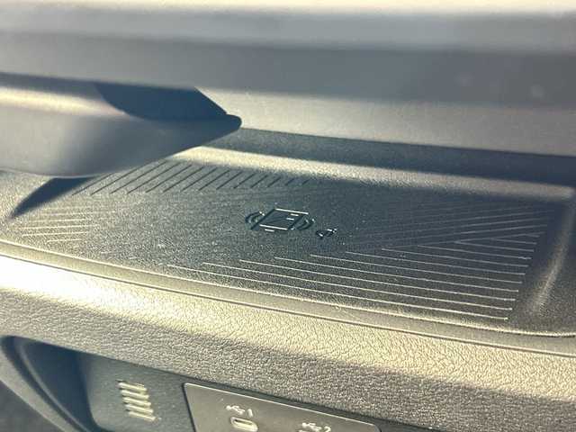 日産 セレナ e－パワー ハイウェイスター V 三重県 2025(令7)年 1.3万km ダイヤモンドブラック /禁煙車//純正12.3型ナビ//アラウンドビューモニター//WAC//革巻きステアリング//ステアリングスイッチ//ワイヤレス充電//プロパイロット//レーダークルーズコントロール//エマージェンシーブレーキ//レーンキープアシスト//ブラインドスポットモニター//オートハイビーム//前後コーナーセンサー//ハンズフリー機能付き両側パワースライドドア//純正ビルトインETC2.0//純正前後ドライブレコーダー//LED//フォグ