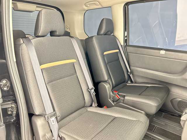 日産 セレナ e－パワー ハイウェイスター V 三重県 2025(令7)年 1.3万km ダイヤモンドブラック /禁煙車//純正12.3型ナビ//アラウンドビューモニター//WAC//革巻きステアリング//ステアリングスイッチ//ワイヤレス充電//プロパイロット//レーダークルーズコントロール//エマージェンシーブレーキ//レーンキープアシスト//ブラインドスポットモニター//オートハイビーム//前後コーナーセンサー//ハンズフリー機能付き両側パワースライドドア//純正ビルトインETC2.0//純正前後ドライブレコーダー//LED//フォグ