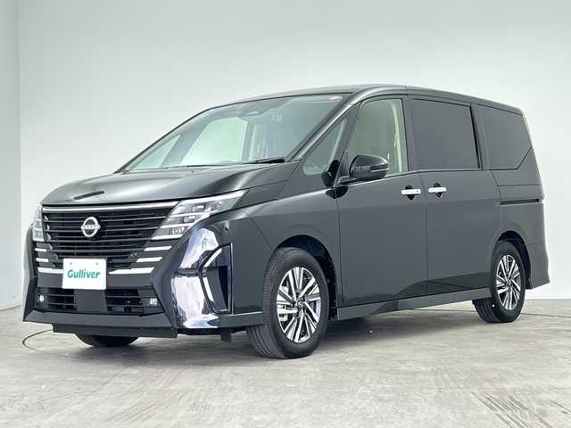日産 セレナ e－パワー ハイウェイスター V 三重県 2025(令7)年 1.3万km ダイヤモンドブラック /禁煙車//純正12.3型ナビ//アラウンドビューモニター//WAC//革巻きステアリング//ステアリングスイッチ//ワイヤレス充電//プロパイロット//レーダークルーズコントロール//エマージェンシーブレーキ//レーンキープアシスト//ブラインドスポットモニター//オートハイビーム//前後コーナーセンサー//ハンズフリー機能付き両側パワースライドドア//純正ビルトインETC2.0//純正前後ドライブレコーダー//LED//フォグ