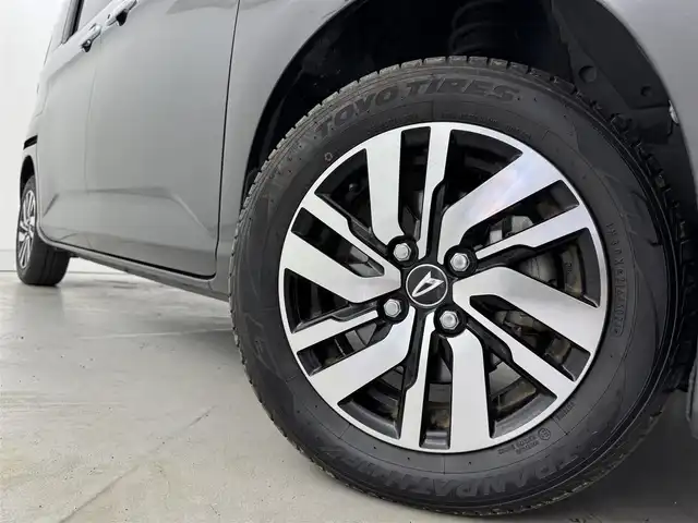 ダイハツ トール カスタムG 福岡県 2023(令5)年 5.4万km ブラックマイカメタリック アルパインフリップダウンモニター　/両側パワースライドドア　/社外ナビ　/全方位カメラ　/ＥＴＣ　/レーダークルコン　/衝突軽減　/レーンキープ　/コーナーセンサー　/横滑り防止　/アクセル踏み間違い　/アイドリング/LED