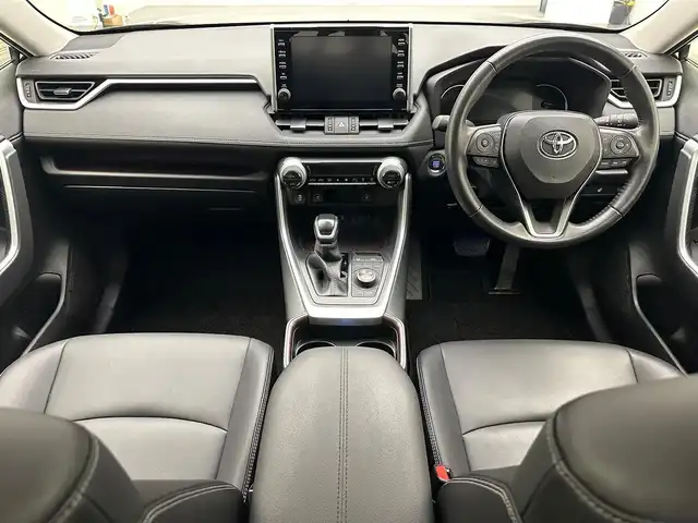 トヨタ ＲＡＶ４ G Zパッケージ 兵庫県 2020(令2)年 4.5万km アティチュードブラックマイカ 純正メモリナビ/Bluetooth/フルセグ/Miracast　/ビルトインＥＴＣ　/前後ドライブレコーダー　/デジタルインナーミラー　/パノラミックビューモニター　/オートハイビーム　/ビルトインＥＴＣ　/コーナーセンサー　/パワーバックドア　/レザーシート　/ＢＳＭ/LEDヘッドライト/純正フロアマット/ルーフレール/レーントレーシングアシスト/ロードサインアシスト/プリクラッシュセーフティー/リアクロストラフィックアラート/パワーシート/純正19インチアルミホイール/ステアリングヒーター