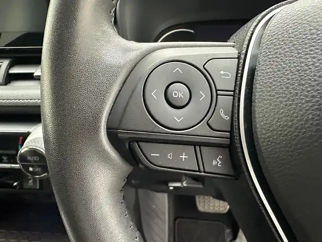 トヨタ ＲＡＶ４ G Zパッケージ 兵庫県 2020(令2)年 4.5万km アティチュードブラックマイカ 純正メモリナビ/Bluetooth/フルセグ/Miracast　/ビルトインＥＴＣ　/前後ドライブレコーダー　/デジタルインナーミラー　/パノラミックビューモニター　/オートハイビーム　/ビルトインＥＴＣ　/コーナーセンサー　/パワーバックドア　/レザーシート　/ＢＳＭ/LEDヘッドライト/純正フロアマット/ルーフレール/レーントレーシングアシスト/ロードサインアシスト/プリクラッシュセーフティー/リアクロストラフィックアラート/パワーシート/純正19インチアルミホイール/ステアリングヒーター