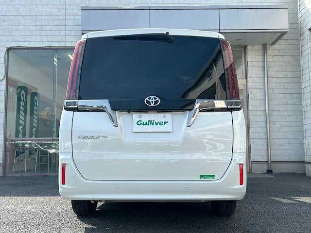 トヨタ エスクァイア 埼玉県 2021(令3)年 3.9万km ホワイトパールクリスタルシャイン ワンオーナー/社外SDナビ【EX11NX】/【CD/DVD/フルセグ/Bluetooth】/バックカメラ/フリップダウンモニター/衝突軽減ブレーキ/両側パワースライドドア/シートヒーター/ETC/ハーフレザーシート/ステアリングヒーター/ドライブレコーダー/保証書/取扱説明書/スペアキー