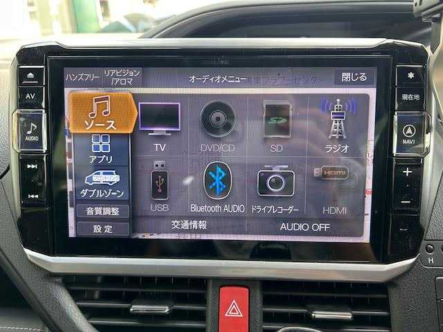 トヨタ エスクァイア 埼玉県 2021(令3)年 3.9万km ホワイトパールクリスタルシャイン ワンオーナー/社外SDナビ【EX11NX】/【CD/DVD/フルセグ/Bluetooth】/バックカメラ/フリップダウンモニター/衝突軽減ブレーキ/両側パワースライドドア/シートヒーター/ETC/ハーフレザーシート/ステアリングヒーター/ドライブレコーダー/保証書/取扱説明書/スペアキー