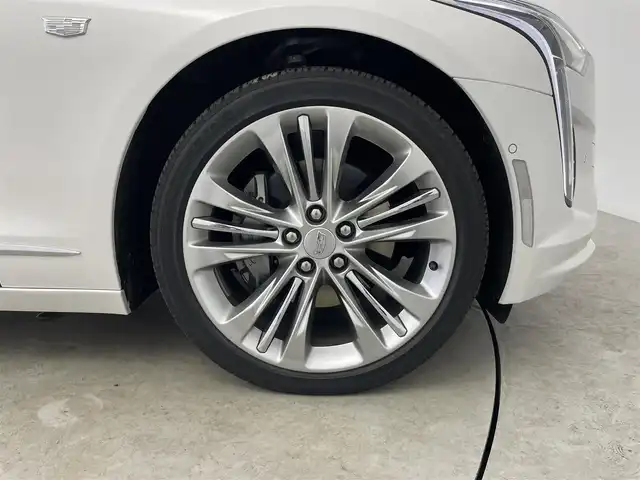 キャデラック ＣＴ６ プラチナム 千葉県 2020(令2)年 1.3万km パール ユーザー買取/純正ナビ/Bluetooth/Apple Car Play/Android Auto/全方位カメラ/BOSE　サウンド/後席モニター/衝突被害軽減ブレーキ（前後）/レーンキープアシスト/コーナーセンサー/ソナーセンサー/パワーバックドア/Wサンルーフ/オートサンシェード/デジタルインナーミラー/リアエンターテェイメント/ドライブモード/スマートキー/保証書・取説