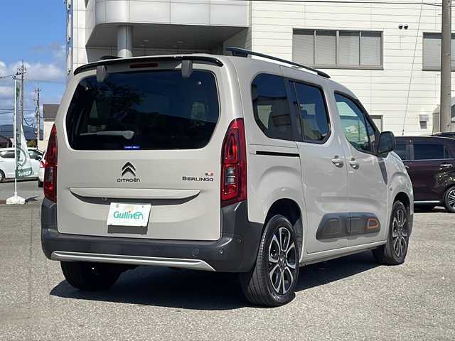 シトロエン シトロエン ベルランゴ シャイン ブルーHDi XTRパック 福井県 2023(令5)年 3.3万km サーブル ワンオーナー /ディーゼルターボ/パノラマルーフ/純正ディスプレイオーディオ/アダプティブクルーズコントロール/レーンキープアシスト/サイドカメラ/バックカメラ/前後ドライブレコーダー /ETC/ブラインドスポットモニター/純正17インチアルミホイール/ルーフレール/両側スライドドア/クリアランスソナー /パドルシフト/オートリトラミラー /USBポート/LEDヘッドライト/フォグランプ/ライトレベライザー /ステアリングリモコン/オートライト/保証書/取扱説明書