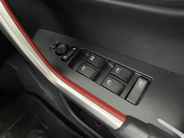 トヨタ ライズ Z 大阪府 2024(令6)年 1.3万km シャイニングホワイトパール スマートアシスト/　・衝突警告機能/　・衝突回避支援ブレーキ機能/　・先行車発進告知機能/　・全車速追従付機能付ACC/  ・車線逸脱警報機能/　・ふらつき慶応/　・路側逸脱警報/　・ブラインドスポットモニター　BSM/　・コーナーセンサー/純正ディスプレイオーディオ/　Bluetooth/AppleCarPlay/AndroidAuto/フルセグ/パノラミックビューモニター/バックカメラ/フロントカメラ/LEDオートライト/フォグランプ/オートハイビーム/前席シートヒーター/スマートキー/ビルトインETC