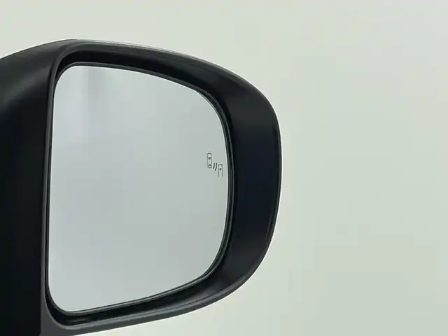 トヨタ ライズ Z 大阪府 2024(令6)年 1.3万km シャイニングホワイトパール スマートアシスト/　・衝突警告機能/　・衝突回避支援ブレーキ機能/　・先行車発進告知機能/　・全車速追従付機能付ACC/  ・車線逸脱警報機能/　・ふらつき慶応/　・路側逸脱警報/　・ブラインドスポットモニター　BSM/　・コーナーセンサー/純正ディスプレイオーディオ/　Bluetooth/AppleCarPlay/AndroidAuto/フルセグ/パノラミックビューモニター/バックカメラ/フロントカメラ/LEDオートライト/フォグランプ/オートハイビーム/前席シートヒーター/スマートキー/ビルトインETC