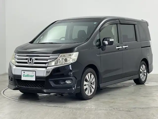 ホンダ ステップワゴン スパーダ Z 群馬県 2013(平25)年 8.5万km プレミアムスパークルブラックパール バックカメラ　両側パワースライドドア　純正フロアマット　ビルトインＥＴＣ　オートライト　ステアリングリモコン　アイドリングストップ　HIDヘッドライト　横滑り防止機能　電動格納ミラー　禁煙車