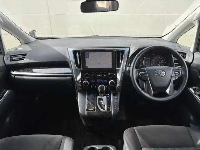 トヨタ アルファード S 茨城県 2021(令3)年 4.8万km ブラック 純正メモリナビ(AM/FM/BT/Miracast)/バックカメラ/追従型クルーズコントロール/両側パワースライドドア/ビルトインETC/LEDヘッドライト/フルセグTV/後席モニター/オットマン/レーンキープアシスト/前後コーナーセンサー/W+サイドエアバック/パワーステアリング/社外アルミホイール(MAK)