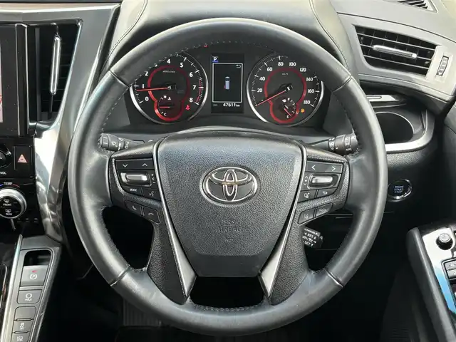 トヨタ アルファード S 茨城県 2021(令3)年 4.8万km ブラック 純正メモリナビ(AM/FM/BT/Miracast)/バックカメラ/追従型クルーズコントロール/両側パワースライドドア/ビルトインETC/LEDヘッドライト/フルセグTV/後席モニター/オットマン/レーンキープアシスト/前後コーナーセンサー/W+サイドエアバック/パワーステアリング/社外アルミホイール(MAK)