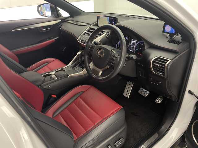 レクサス ＮＸ 300h Fスポーツ 宮崎県 2019(平31)年 6.7万km ホワイトノーヴァガラスフレーク 純正ナビ/Ｂｌｕｅｔｏｏｔｈ　/フルセグＴＶ　/パノラマミックビューモニター/赤レザーシート　/Ｄ／Ｎ席パワーシート/メモリーシート　/レーダークルーズ/マークレビンソン/Ｄ／Ｎ席シートヒーター／シートエアー/ドライブレコーダー/パワーバックドア/ハンドルヒーター/パドルシフト/ビルトインETC2.0/オートライト/オートハイビーム/エマージェンシーボタン