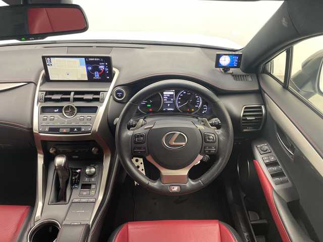 レクサス ＮＸ 300h Fスポーツ 宮崎県 2019(平31)年 6.7万km ホワイトノーヴァガラスフレーク 純正ナビ/Ｂｌｕｅｔｏｏｔｈ　/フルセグＴＶ　/パノラマミックビューモニター/赤レザーシート　/Ｄ／Ｎ席パワーシート/メモリーシート　/レーダークルーズ/マークレビンソン/Ｄ／Ｎ席シートヒーター／シートエアー/ドライブレコーダー/パワーバックドア/ハンドルヒーター/パドルシフト/ビルトインETC2.0/オートライト/オートハイビーム/エマージェンシーボタン
