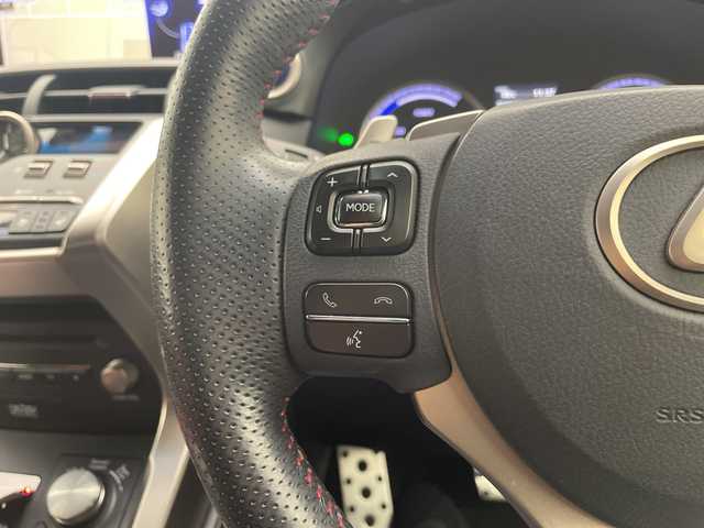 レクサス ＮＸ 300h Fスポーツ 宮崎県 2019(平31)年 6.7万km ホワイトノーヴァガラスフレーク 純正ナビ/Ｂｌｕｅｔｏｏｔｈ　/フルセグＴＶ　/パノラマミックビューモニター/赤レザーシート　/Ｄ／Ｎ席パワーシート/メモリーシート　/レーダークルーズ/マークレビンソン/Ｄ／Ｎ席シートヒーター／シートエアー/ドライブレコーダー/パワーバックドア/ハンドルヒーター/パドルシフト/ビルトインETC2.0/オートライト/オートハイビーム/エマージェンシーボタン
