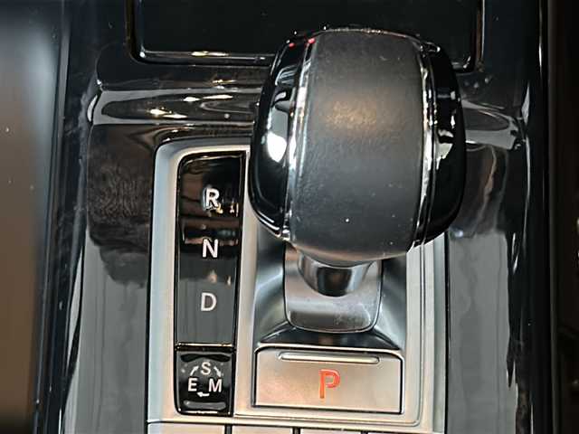 メルセデス・ベンツ ゲレンデヴァーゲン Ｇ３５０ｄ 岐阜県 2017(平29)年 8.2万km オブシディアンブラック サンルーフ/プレミアムサウンド(Harman Kardon)/本革シート/メーカーナビ/フルセグTV/CD/DVD/AM/FM/Bluetooth/USB/パドルシフト/アラウンドビューモニター/ドライブレコーダー/ETC/背面タイヤ/アダプティブクルーズコントロール/ブラインドスポットモニター/シートヒーター(全席)/ステアリング電動チルド/革巻きステアリング/ステアリングヒーター/シートメモリー/パワーシート/クリアランスソナー/アイドリングストップ/横滑り防止装置/スマートキー/オートライト