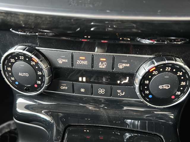 メルセデス・ベンツ ゲレンデヴァーゲン Ｇ３５０ｄ 岐阜県 2017(平29)年 8.2万km オブシディアンブラック サンルーフ/プレミアムサウンド(Harman Kardon)/本革シート/メーカーナビ/フルセグTV/CD/DVD/AM/FM/Bluetooth/USB/パドルシフト/アラウンドビューモニター/ドライブレコーダー/ETC/背面タイヤ/アダプティブクルーズコントロール/ブラインドスポットモニター/シートヒーター(全席)/ステアリング電動チルド/革巻きステアリング/ステアリングヒーター/シートメモリー/パワーシート/クリアランスソナー/アイドリングストップ/横滑り防止装置/スマートキー/オートライト