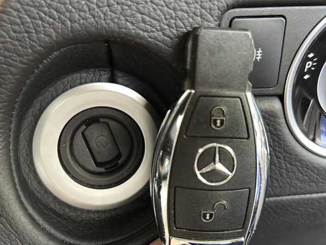 メルセデス・ベンツ ゲレンデヴァーゲン Ｇ３５０ｄ 岐阜県 2017(平29)年 8.2万km オブシディアンブラック サンルーフ/プレミアムサウンド(Harman Kardon)/本革シート/メーカーナビ/フルセグTV/CD/DVD/AM/FM/Bluetooth/USB/パドルシフト/アラウンドビューモニター/ドライブレコーダー/ETC/背面タイヤ/アダプティブクルーズコントロール/ブラインドスポットモニター/シートヒーター(全席)/ステアリング電動チルド/革巻きステアリング/ステアリングヒーター/シートメモリー/パワーシート/クリアランスソナー/アイドリングストップ/横滑り防止装置/スマートキー/オートライト