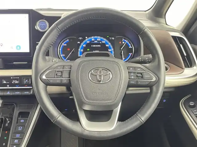 トヨタ ノア ハイブリッド Z 千葉県 2022(令4)年 3.4万km ホワイトパールクリスタルシャイン 純正１０型ナビ/CD＆DVDデッキ　/快適利便パッケージ　/トヨタセーフティセンス/レーダークルーズコントロール　/ドライバーモニターカメラ　/プリクラッシュセーフティ/レーンディパーチャーアラート/パーキングサポートブレーキ/オートハイビーム/ブラインドスポットモニター　/フルセグＴＶ＆AM＆FM＆Bluetooth＆Miracast/ＨＤＭＩポート/AC100V/USBポート　/両側電動スライドドア　/ＥＴＣ2.0/電動テールゲート/電動格納サイドミラー/1列目2列目シートヒーター/3眼LEDヘッドライト/フォグランプ/後席サンシェード/アイドリングストップ/純正ドアバイザー/プッシュスタート/純正フロアマット/スペアタイヤ