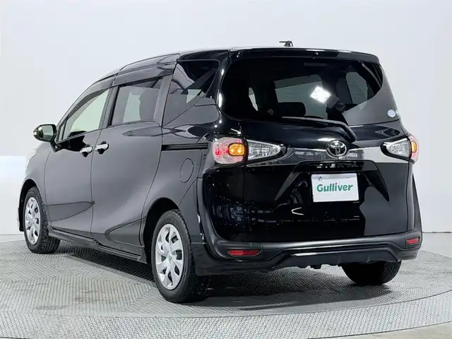 トヨタ シエンタ G 大阪府 2015(平27)年 6.4万km ブラックマイカ TRDエアロ 純正ナビ 両側電動ドア 衝突軽減B レーンアシスト バックカメラ ビルトインETC オートハイビーム LEヘッドDライト Bluetooth/DVD/CD スマートキー プッシュスタート オートエアコン 電動格納ミラー