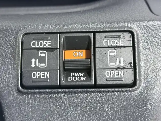 トヨタ シエンタ G 大阪府 2015(平27)年 6.4万km ブラックマイカ TRDエアロ 純正ナビ 両側電動ドア 衝突軽減B レーンアシスト バックカメラ ビルトインETC オートハイビーム LEヘッドDライト Bluetooth/DVD/CD スマートキー プッシュスタート オートエアコン 電動格納ミラー