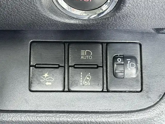 トヨタ シエンタ G 大阪府 2015(平27)年 6.4万km ブラックマイカ TRDエアロ 純正ナビ 両側電動ドア 衝突軽減B レーンアシスト バックカメラ ビルトインETC オートハイビーム LEヘッドDライト Bluetooth/DVD/CD スマートキー プッシュスタート オートエアコン 電動格納ミラー