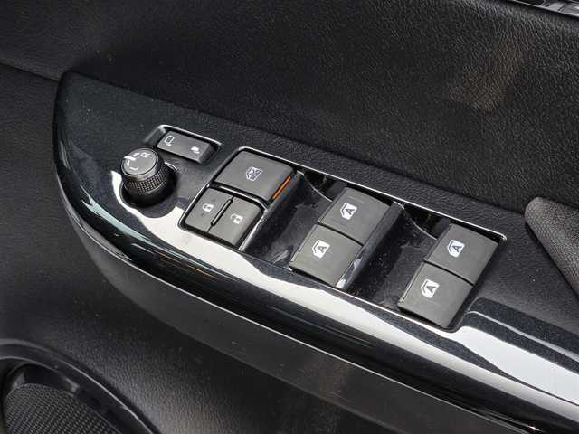 トヨタ ハイラックス Z ブラックラリーエディション 鹿児島県 2019(令1)年 4.6万km アティチュードブラックマイカ ターボ車　/ＡＬＰＩＮＥナビ　/ＥＴＣ　/レーダークルーズコントロール　/Ｂｌｕｅｔｏｏｔｈオーディオ　/ブラックＥＤ専用オプティトロンメーター　/排ガス浄化スイッチ　/前方ドライブレコーダー　/プリクラッシュセーフティ/ダウンヒルアシストコントロール/レーンディパーチャーアラート/ロードサインアシスト/リアデフロック/先行車発進告知機能/ホワイトレター純正タイヤ/ブラックED専用ブラックアルミホイール(18インチ)/プッシュスタート/スマートキー/バックカメラ/フルセグテレビ/エアバッグ(W+サイド)/カーテンエアバッグ