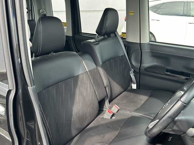 ダイハツ タント カスタム RS トップED SAⅡ 大阪府 2016(平28)年 5.2万km ブラックマイカメタリック 純正ナビ　/両側パワースライドドア　/コーナーセンサー　/ＥＴＣ車載器　/ＣＤ/ＤＶＤ　/バックカメラ　/オートライト/ヘッドライト　/純正フロアマット　/ハーフレザーシート　　/ベンチシート