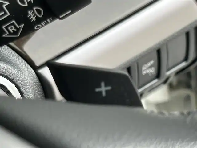 スバル アウトバック ベース 道央・札幌 2018(平30)年 6.1万km クリスタルホワイトP ・ワンオーナー/・４WD/・アイサイトVer3/・DIATONESOUNDナビ/　CD/DVD/SD/BT/フルセグ/・バック/サイド/フロントカメラ/・ETC/・アイサイトセーフティ＋/・X-MODE/・プリクラッシュセーフティ/・レーダークルーズコントロール/・レーンキープアシスト/・クリアランスソナー/・オートハイビーム/・ブラインドスポットモニター(BSM)/・スバルリヤビークルディテクション(SRVD)/・ステアリング・レスポンシブ・ヘッドランプ(SRH)/・後退時ブレーキアシスト(RAB)/・レザーシート/・前席パワーシート/・前席シートヒーター/・LEDヘッドライト/・LEDアクセサリーライナー/・ルーフレール/・プッシュスタート/・スマートキー/・純正フロアマット/・ドアバイザー