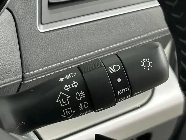 スバル アウトバック ベース 道央・札幌 2018(平30)年 6.1万km クリスタルホワイトP ・ワンオーナー/・４WD/・アイサイトVer3/・DIATONESOUNDナビ/　CD/DVD/SD/BT/フルセグ/・バック/サイド/フロントカメラ/・ETC/・アイサイトセーフティ＋/・X-MODE/・プリクラッシュセーフティ/・レーダークルーズコントロール/・レーンキープアシスト/・クリアランスソナー/・オートハイビーム/・ブラインドスポットモニター(BSM)/・スバルリヤビークルディテクション(SRVD)/・ステアリング・レスポンシブ・ヘッドランプ(SRH)/・後退時ブレーキアシスト(RAB)/・レザーシート/・前席パワーシート/・前席シートヒーター/・LEDヘッドライト/・LEDアクセサリーライナー/・ルーフレール/・プッシュスタート/・スマートキー/・純正フロアマット/・ドアバイザー