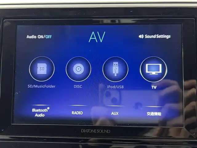 スバル アウトバック ベース 道央・札幌 2018(平30)年 6.1万km クリスタルホワイトP ・ワンオーナー/・４WD/・アイサイトVer3/・DIATONESOUNDナビ/　CD/DVD/SD/BT/フルセグ/・バック/サイド/フロントカメラ/・ETC/・アイサイトセーフティ＋/・X-MODE/・プリクラッシュセーフティ/・レーダークルーズコントロール/・レーンキープアシスト/・クリアランスソナー/・オートハイビーム/・ブラインドスポットモニター(BSM)/・スバルリヤビークルディテクション(SRVD)/・ステアリング・レスポンシブ・ヘッドランプ(SRH)/・後退時ブレーキアシスト(RAB)/・レザーシート/・前席パワーシート/・前席シートヒーター/・LEDヘッドライト/・LEDアクセサリーライナー/・ルーフレール/・プッシュスタート/・スマートキー/・純正フロアマット/・ドアバイザー