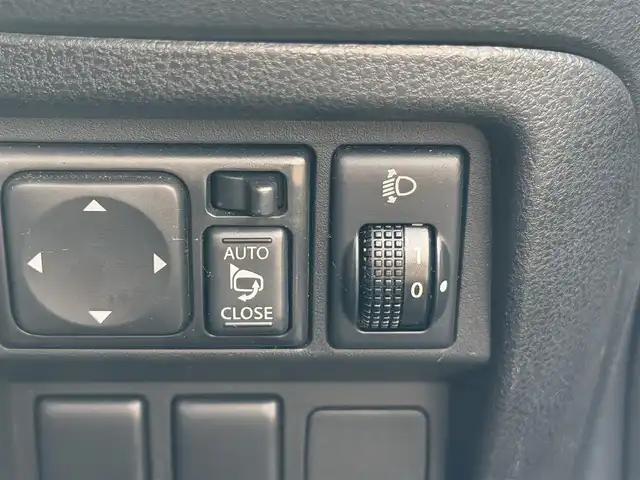 日産 ジューク 15RX 兵庫県 2011(平23)年 18.6万km ホワイトパール 社外ナビ/(CD/USB/AM/FM)/ETC/オートライト/スマートキー/社外フロアマット/電動格納ミラー/ヘッドライトレベライザー