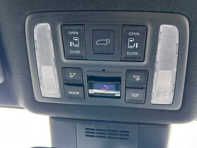 トヨタ ノア S－Z 大阪府 2022(令4)年 2.5万km ホワイトパールクリスタルシャイン 純正ディスプレイオーディオ/バックカメラ/快適利便パッケージ/・シートヒーター/・ステアリングヒーター/・ナノイーX/・パワーバックドア/ハンズフリー両側パワースライドドア/ブラインドスポットモニター/トヨタアドバンスパーク/ハーフレザーシート/オットマンチェア/ドライブレコーダー/ビルトインETC2.0/スマートキー×2