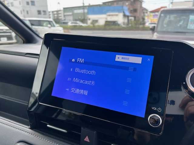 トヨタ ノア S－Z 大阪府 2022(令4)年 2.5万km ホワイトパールクリスタルシャイン 純正ディスプレイオーディオ/バックカメラ/快適利便パッケージ/・シートヒーター/・ステアリングヒーター/・ナノイーX/・パワーバックドア/ハンズフリー両側パワースライドドア/ブラインドスポットモニター/トヨタアドバンスパーク/ハーフレザーシート/オットマンチェア/ドライブレコーダー/ビルトインETC2.0/スマートキー×2