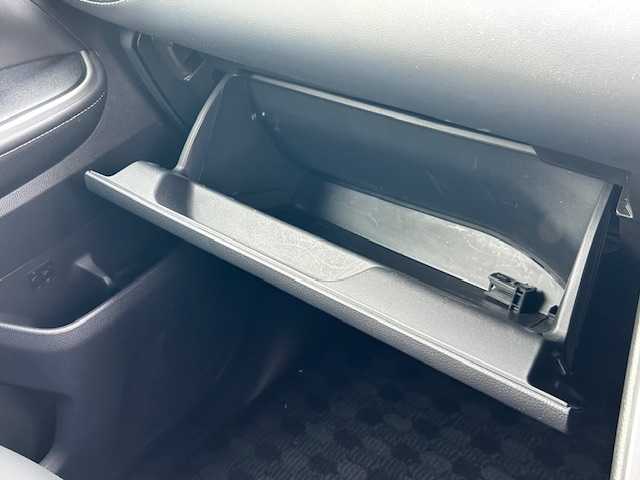 トヨタ ノア S－Z 大阪府 2022(令4)年 2.5万km ホワイトパールクリスタルシャイン 純正ディスプレイオーディオ/バックカメラ/快適利便パッケージ/・シートヒーター/・ステアリングヒーター/・ナノイーX/・パワーバックドア/ハンズフリー両側パワースライドドア/ブラインドスポットモニター/トヨタアドバンスパーク/ハーフレザーシート/オットマンチェア/ドライブレコーダー/ビルトインETC2.0/スマートキー×2