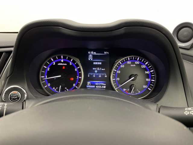 日産 スカイライン 200GT－t タイプP 大分県 2014(平26)年 10.2万km クリスタルホワイトパール 純正HDDナビ/（CD/DVD/BT/フルセグTV）/全方位カメラ/バックカメラ/レザーシート/パワーシート/シートヒーター/スマートキー/プッシュスタート/ETC/オートライト/フォグランプ/LEDヘッドライト/レーダークルーズコントロール/ステアリングスイッチ/革巻きステアリング/ドライブレコーダー/純正17インチアルミホイール