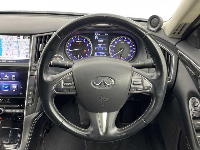 日産 スカイライン 200GT－t タイプP 大分県 2014(平26)年 10.2万km クリスタルホワイトパール 純正HDDナビ/（CD/DVD/BT/フルセグTV）/全方位カメラ/バックカメラ/レザーシート/パワーシート/シートヒーター/スマートキー/プッシュスタート/ETC/オートライト/フォグランプ/LEDヘッドライト/レーダークルーズコントロール/ステアリングスイッチ/革巻きステアリング/ドライブレコーダー/純正17インチアルミホイール