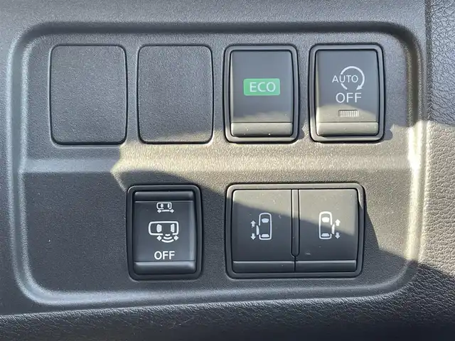 日産 セレナ ハイウェイスター 佐賀県 2016(平28)年 5.7万km ブリリアントホワイトパール プロパイロット/・インテリジェントクルーズコントロール/・車線維持機能/エマージェンシーブレーキ/純正9インチナビ/・TV/CD/DVD/BT/アラウンドビューモニター/スマートインナーミラー/両側パワースライドドア/ワンタッチパワースライド/ハンズフリーオートスライドドア/前後コーナーセンサー/LEDヘッドライト/フォグランプ/オートライト/純正１６インチアルミホイール/ステアリングスイッチ/革巻きステアリング/ビルトインETC/プッシュスタート