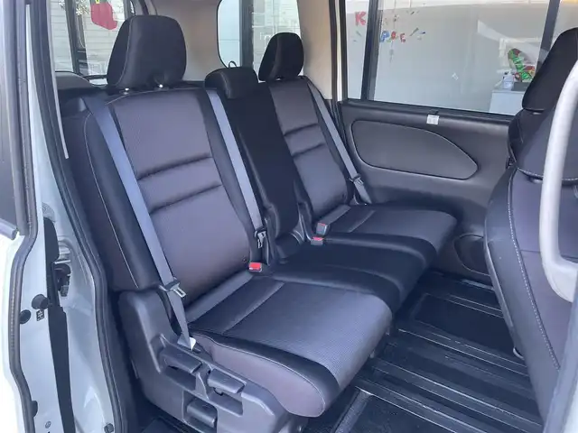 日産 セレナ ハイウェイスター 佐賀県 2016(平28)年 5.7万km ブリリアントホワイトパール プロパイロット/・インテリジェントクルーズコントロール/・車線維持機能/エマージェンシーブレーキ/純正9インチナビ/・TV/CD/DVD/BT/アラウンドビューモニター/スマートインナーミラー/両側パワースライドドア/ワンタッチパワースライド/ハンズフリーオートスライドドア/前後コーナーセンサー/LEDヘッドライト/フォグランプ/オートライト/純正１６インチアルミホイール/ステアリングスイッチ/革巻きステアリング/ビルトインETC/プッシュスタート