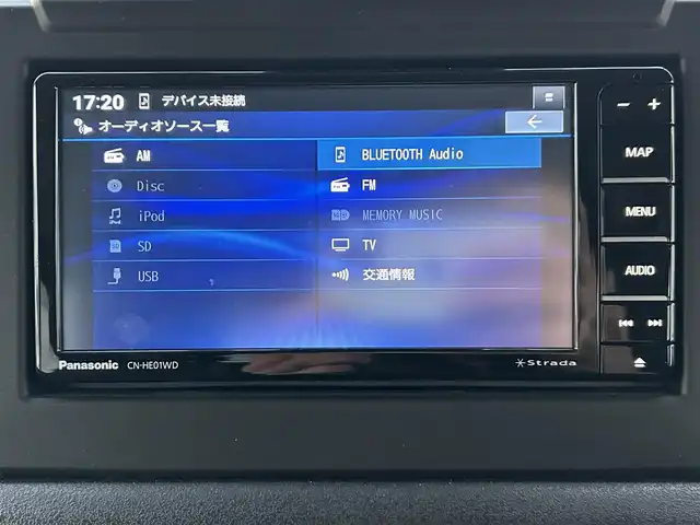 スズキ ジムニー シエラ JC 愛媛県 2022(令4)年 1.2万km ミディアムグレー Stradaナビ　/バックカメラ　/クルーズコントロール　/車線逸脱防止装置　/衝突被害軽減システム　/ステアリングリモコン　/ヘッドライトウォッシャー　/ヒートミラー　/ラバーマット　/電格ミラー　/D/N席シートヒーター/シガーソケット/純正ドアバイザー/スペアキー/ISOFIX/現状サマー(純正AW)(195/80/R15)/DUNLOP GRANDTREK AT20