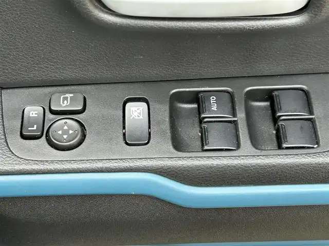 スズキ ハスラー HYBRID X 愛媛県 2021(令3)年 3.6万km デニムブルー ガンメタリック 2トーン 社外ナビ/フルセグTV/シートヒータ/ETC/ドライブレコーダー前後/LEDオートライト/レーンキープアシスト/純正フロアマット/コーナーセンサー/横滑り防止装置/Bluetooth/USB入力端子/パーキングアシスト/純正15AW/スマートキー/スペアキー１本/衝突被害軽減システム/エアバッグW＋サイド/カーテンエアバッグ/アイドリングストップ