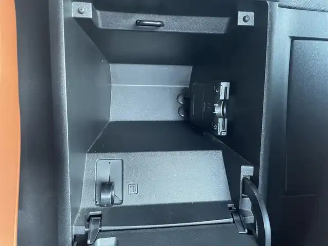 マツダ ロードスター VS 大阪府 2008(平20)年 7.6万km マーブルホワイト 革シート/シートヒーター/HIDヘッドライト/ETC/キーレスキー/スペアキー/CD/ステアリングリモコン/アルミホイール/保証書 取説/禁煙車