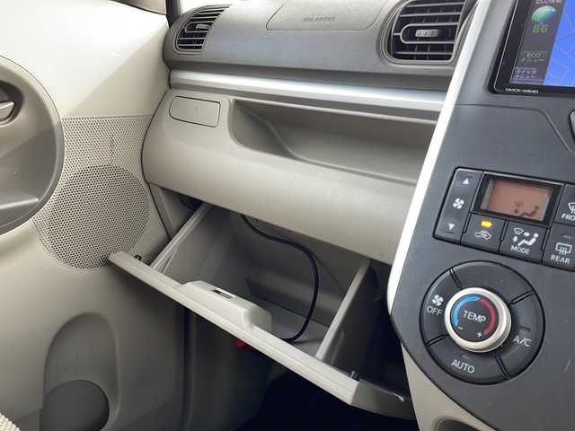 ダイハツ タント X SA 千葉県 2014(平26)年 9.7万km ファイアークォーツレッドM ワンオーナー/純正ナビ/TV/CD/USB/バックカメラ/横滑り防止装置/盗難防止装置/衝突軽減防止装置/オートライト/ステアリングスイッチ/スマートキー/スペアキー１本/リアサンシェード/純正ドアバイザー/プッシュスタート