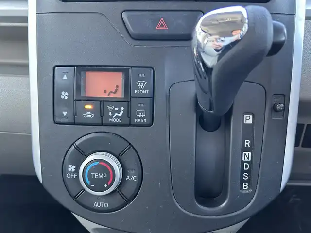 ダイハツ タント X SA 群馬県 2014(平26)年 9.7万km ファイアークォーツレッドM (株)IDOMが運営する【じしゃロン伊勢崎店】の自社ローン専用車両になりますこちらは現金またはオートローンご利用時の価格です。自社ローンご希望の方は別途その旨お申付け下さい/スマートアシスト/左パワースライドドア/純正メモリーナビゲーション/バックカメラ/CD/SD/ワンセグTV/オートライト/アイドリングストップ/ドアバイザー/純正フロアマット