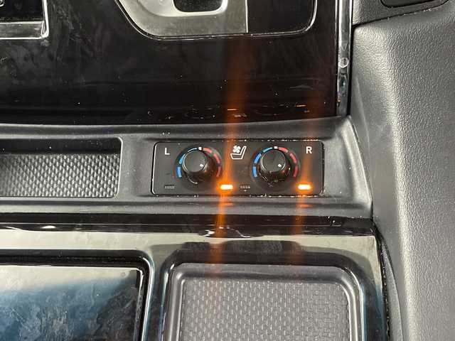 トヨタ アルファード S Cパッケージ 埼玉県 2022(令4)年 4.2万km スパークリングブラックパールクリスタルシャイン 純正１０インチディスプレイオーディオ　/バックカメラ　/両側パワースライドドア/パワーシート/電動リアゲート　/シートヒーター　/エアシート/ステアリングヒーター/アダプティブクルーズコントロール/レザーシート　/純正ビルトインＥＴＣ２．０　/レーンキープアシスト/横滑り防止装置/前後コーナーセンサー/純正フロアマット/ロールサンシェード/オットマン/プッシュスタート/純正１８インチアルミホイール/フロントフォグランプ/オートライト/オートハイビーム